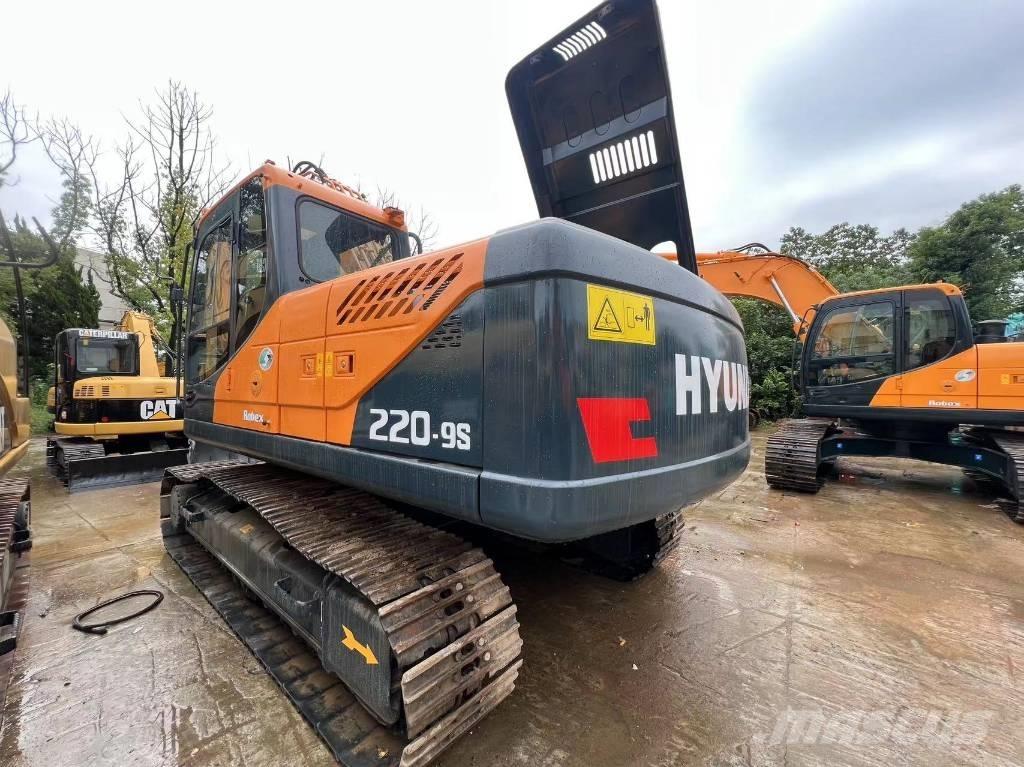 Hyundai 220 LC-9S Excavatoare pe șenile
