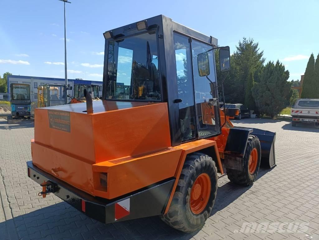 Hanomag 15 F Incarcator pe pneuri