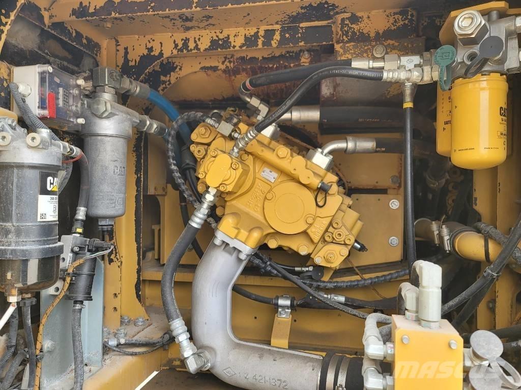 CAT 330FL Excavatoare pe șenile
