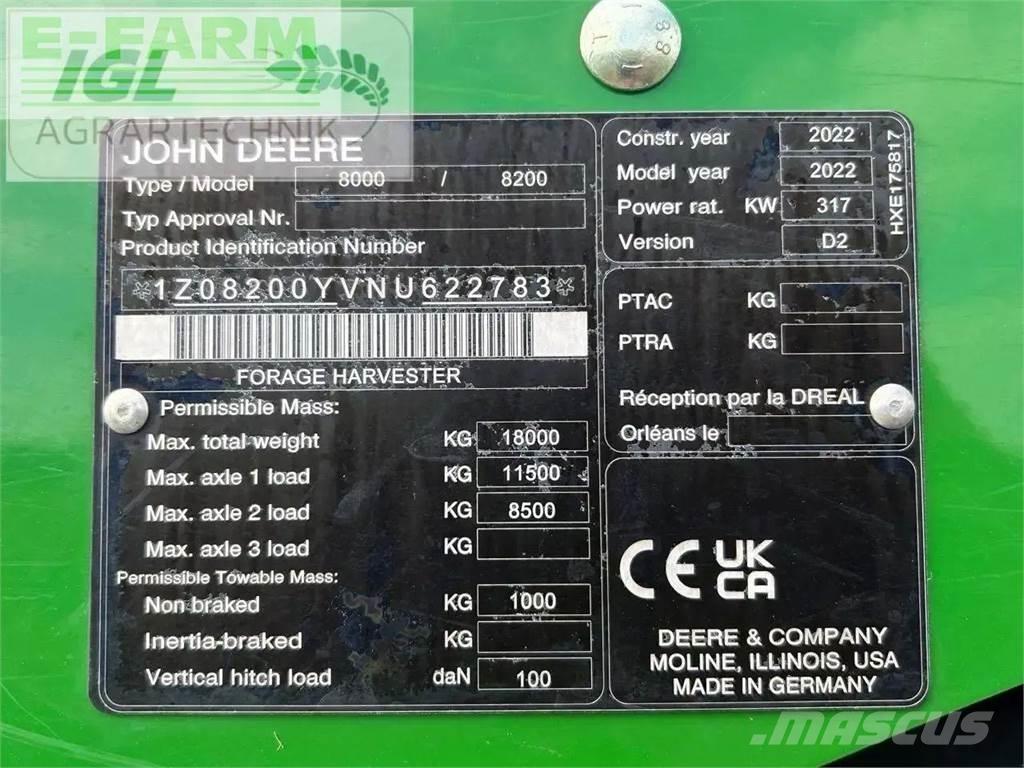 John Deere 8200 i Forajere cu autopropulsare