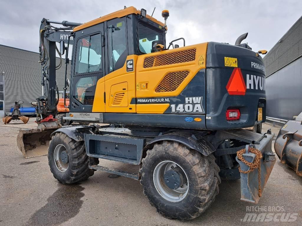 Hyundai HW140A Excavatoare cu roti