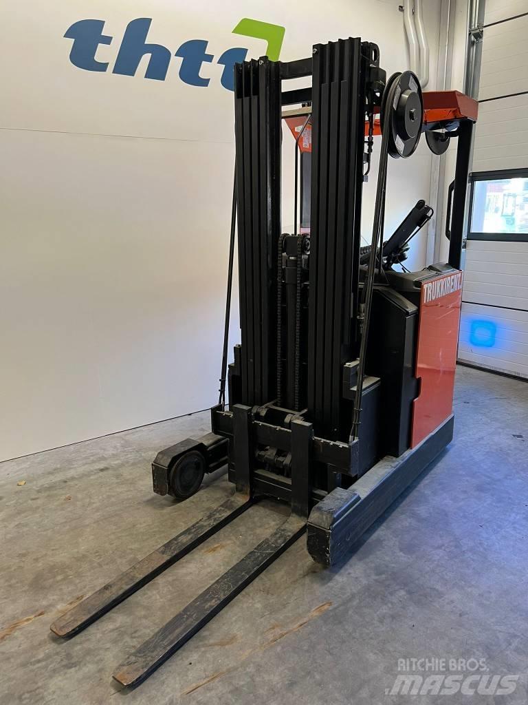 BT RR E 160 M Stivuitor cu catarg retractabil