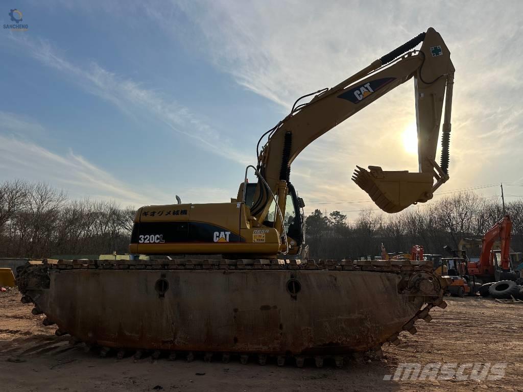 CAT 320CL Excavator amfibiu