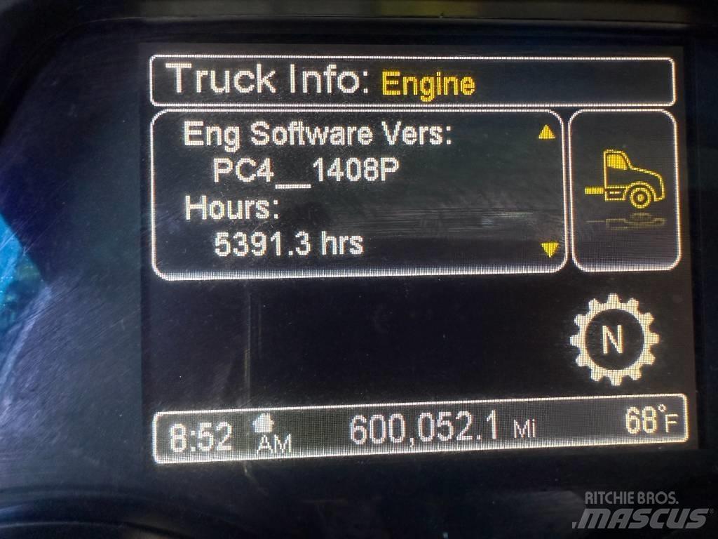 Peterbilt 567 Autotractoare