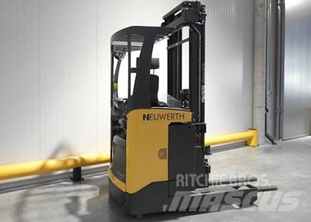 Atlet UMS 160 Stivuitor cu catarg retractabil