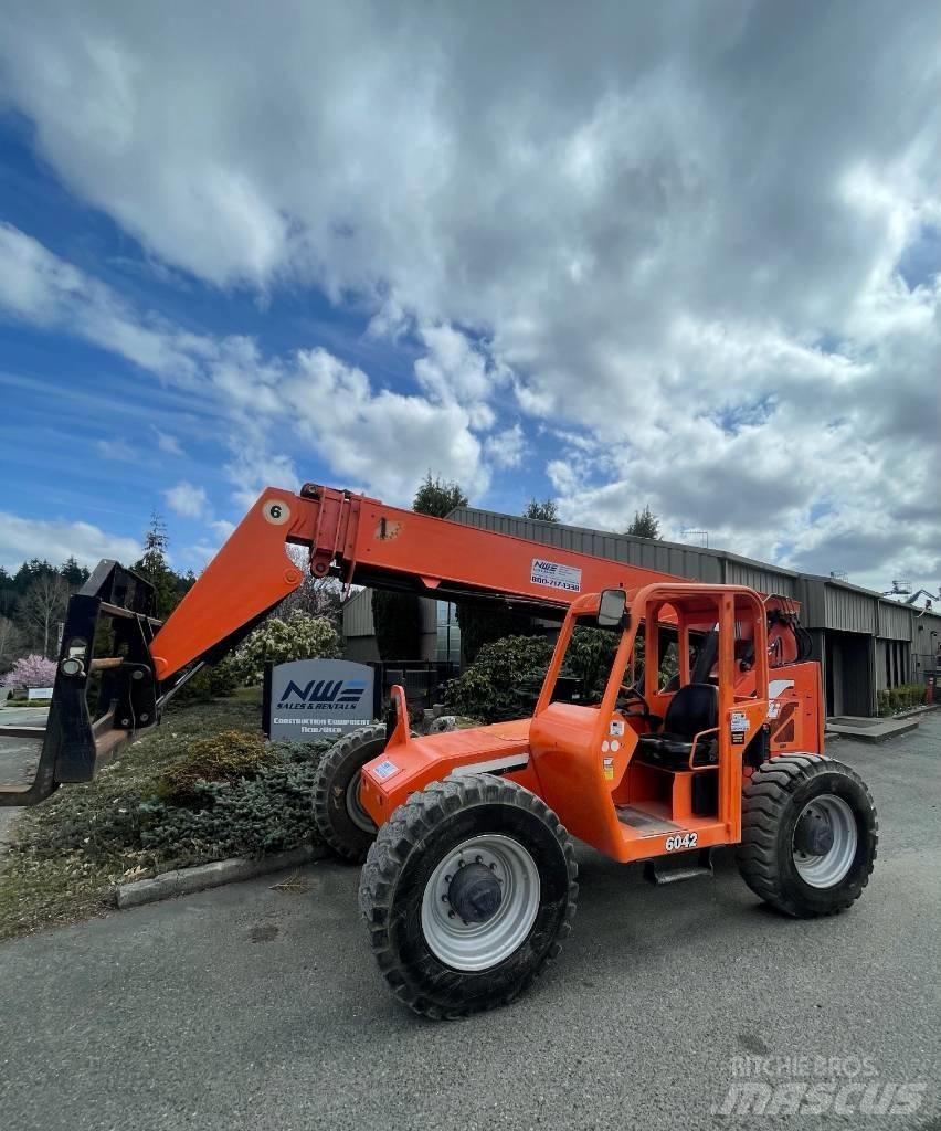 JLG 6042 Masini de teren dificil