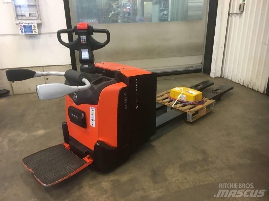 Toyota LPE250 Transpaleta cu platforma