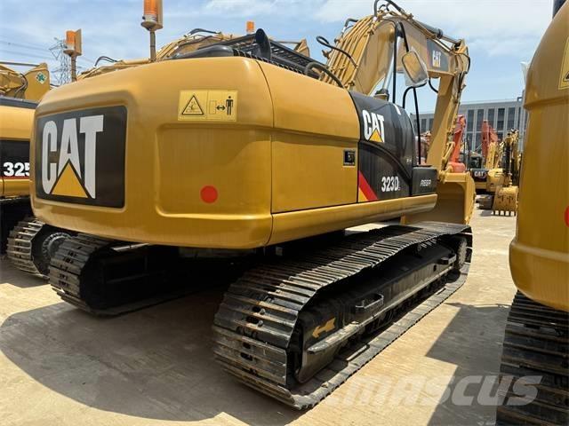 CAT 323 D L Excavatoare pe șenile
