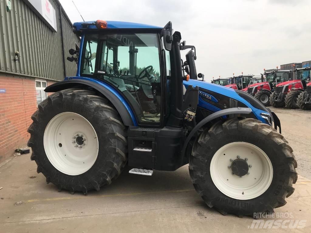 Valtra G 135 A Tractoare