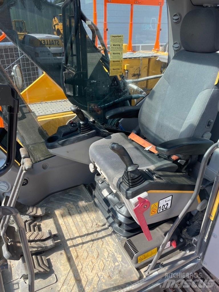 Volvo EC220E Excavatoare pe șenile
