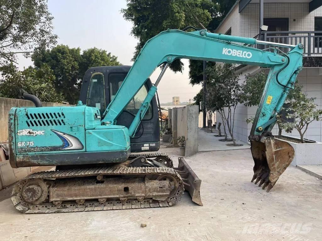 Kobelco SK 75 Excavatoare pe șenile
