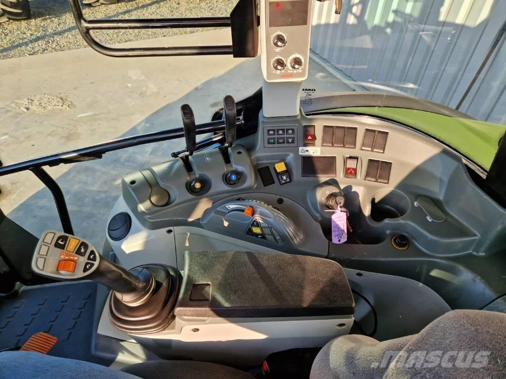CLAAS Arion 420 Tractoare