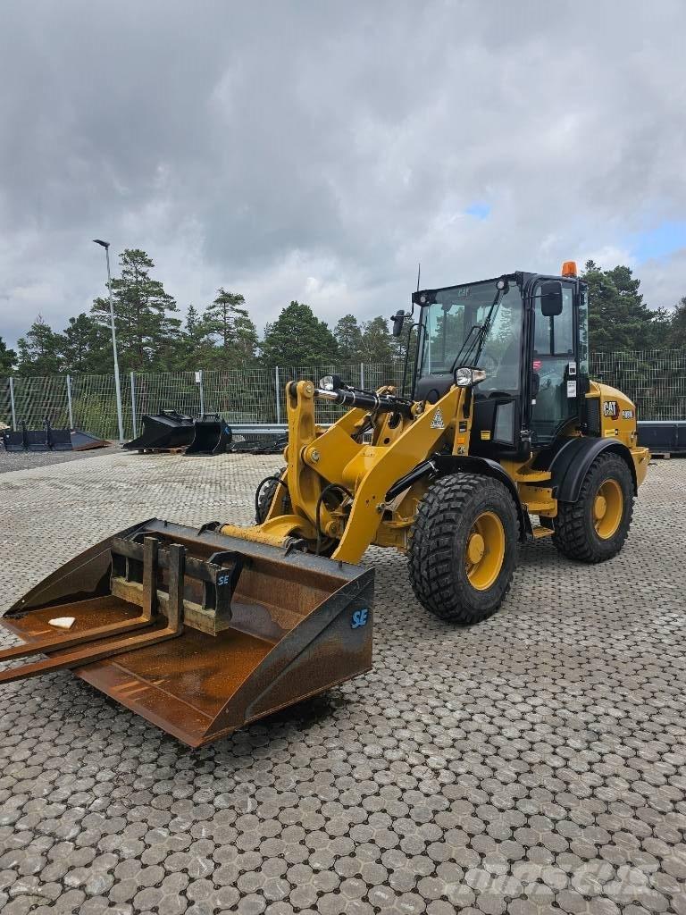CAT 908 M Incarcator pe pneuri