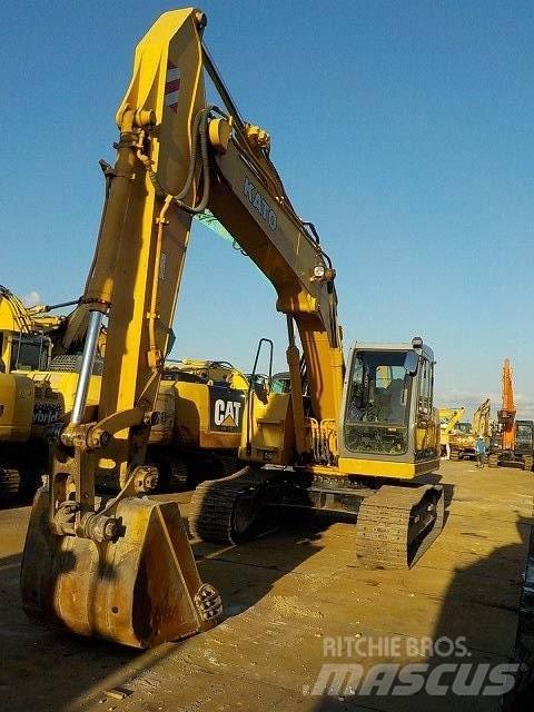  加藤製作所 HD823MR-6 Excavatoare pe șenile
