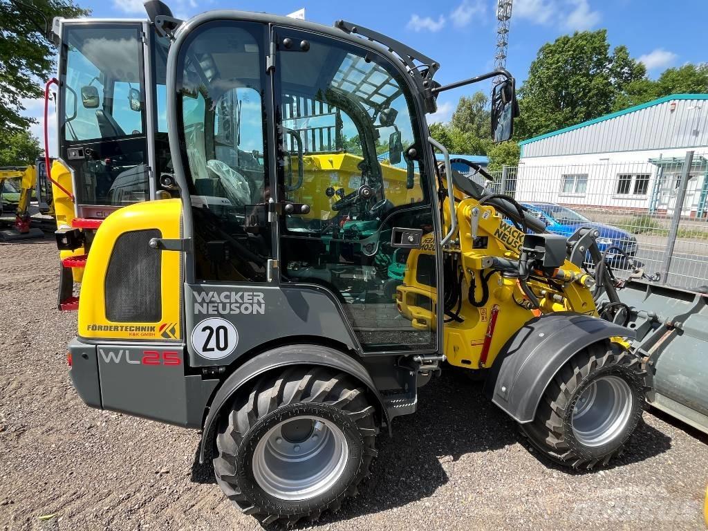 Wacker Neuson WL 25 Incarcator pe pneuri