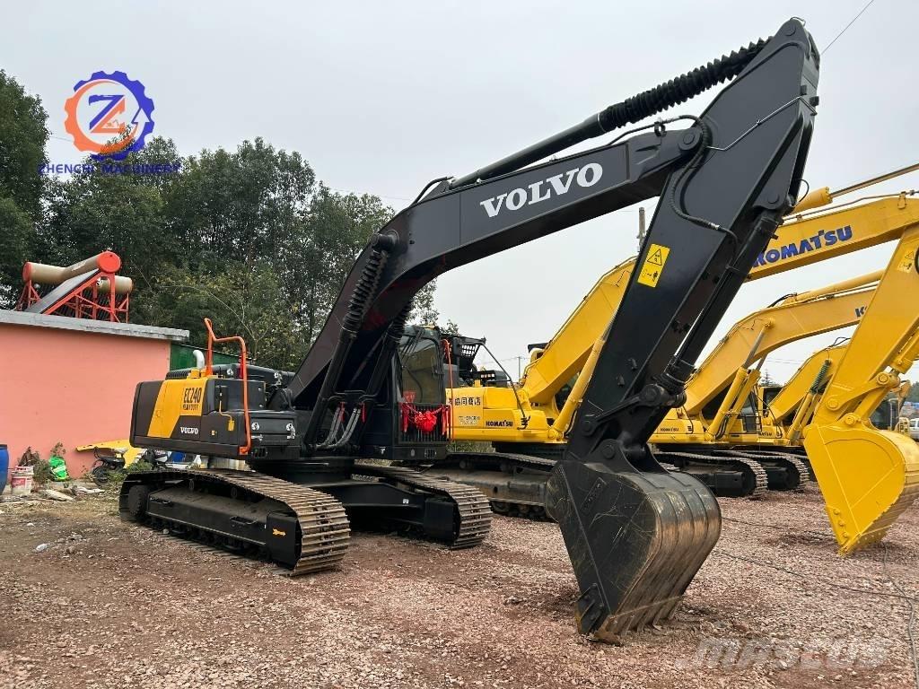 Volvo EC 240 Excavatoare pe șenile
