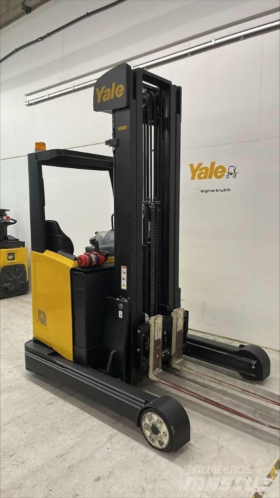 Yale MR25 Stivuitor cu catarg retractabil