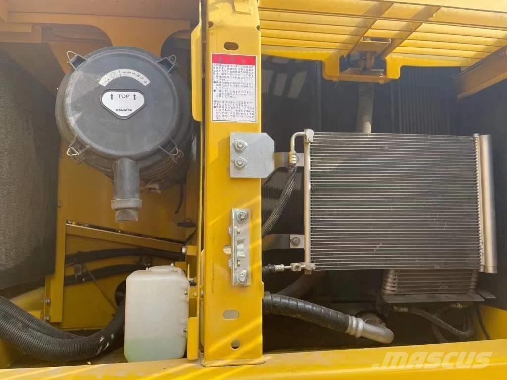 Komatsu PC 200 8N Excavatoare pe șenile
