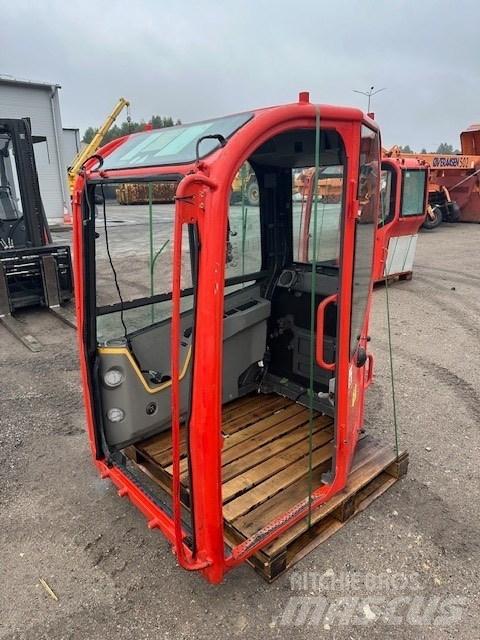 Volvo ECR 88 D Cabine si interior