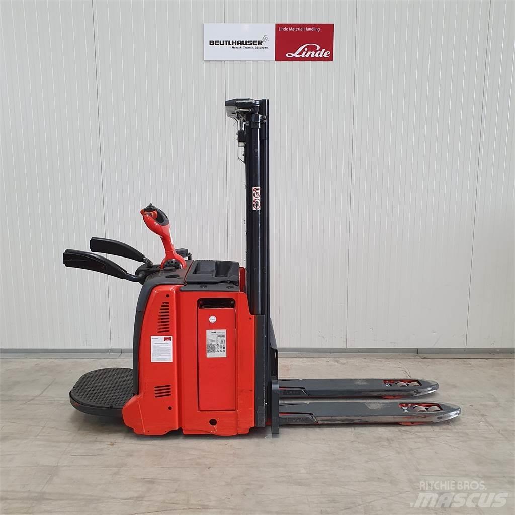 Linde D12AP Transpaleta manuala