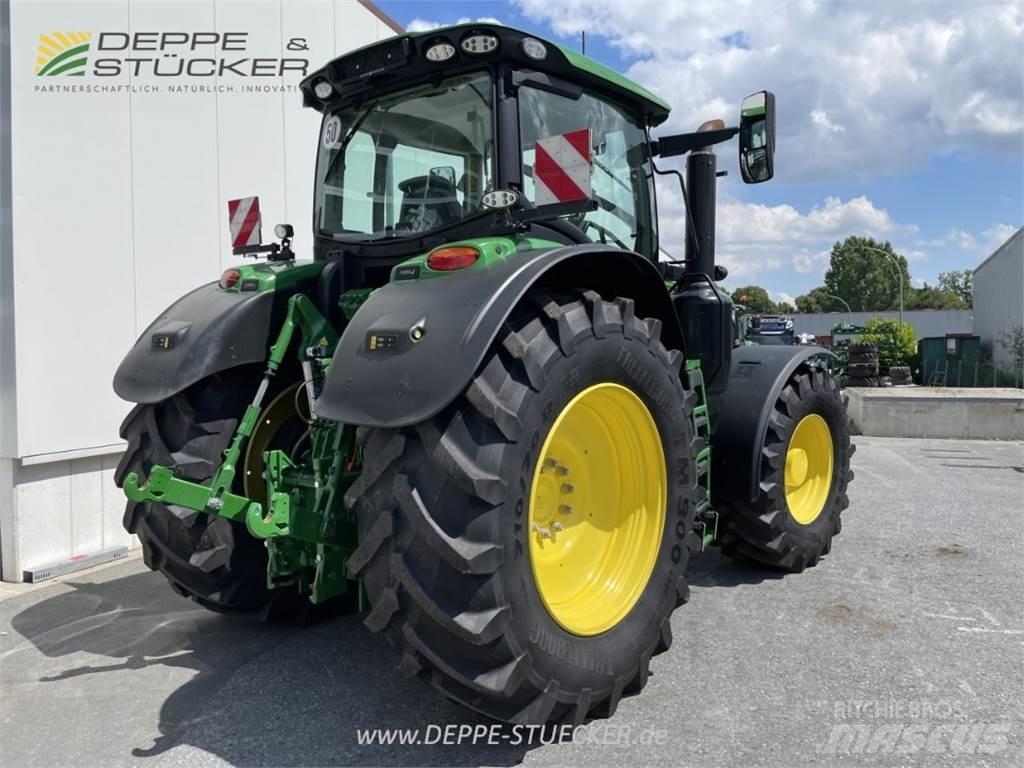 John Deere 6250R Tractoare