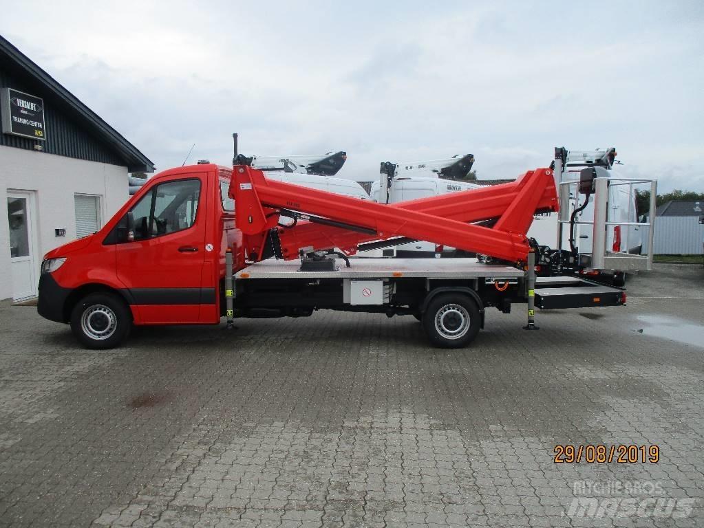 VERSALIFT VTX 240 G3 Platforme aeriene montate pe camion