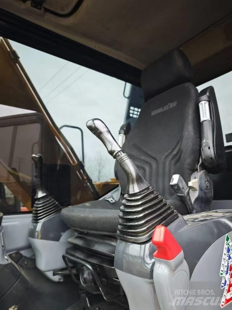 Komatsu 130LC-7 Excavatoare pe șenile
