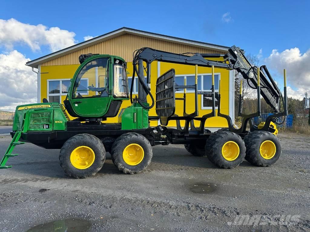 John Deere 810 E Transportoare