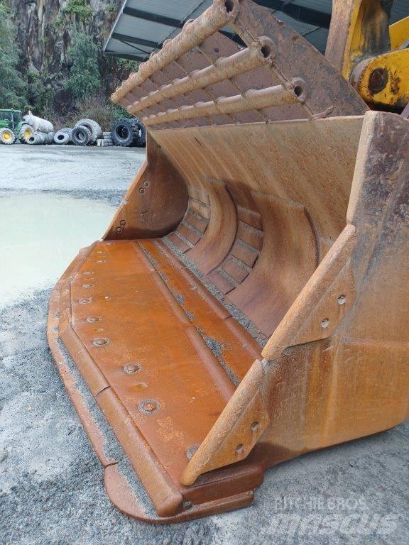 Komatsu WA800-3 Incarcator pe pneuri