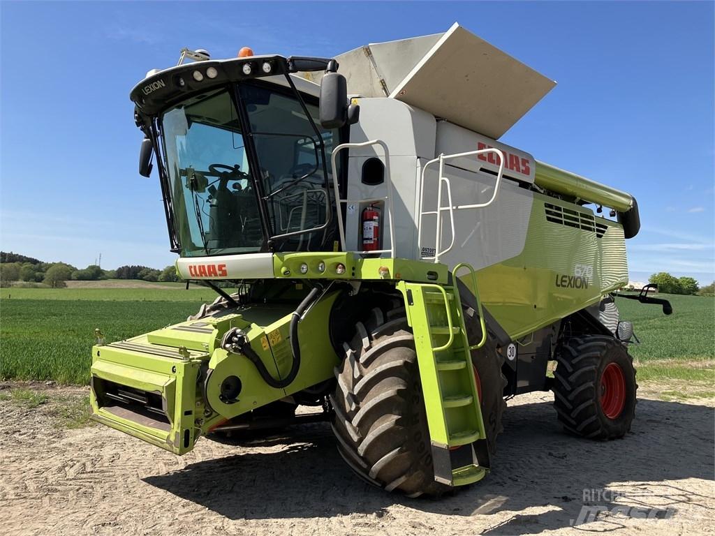 CLAAS Lexion 670 Combine de secerat