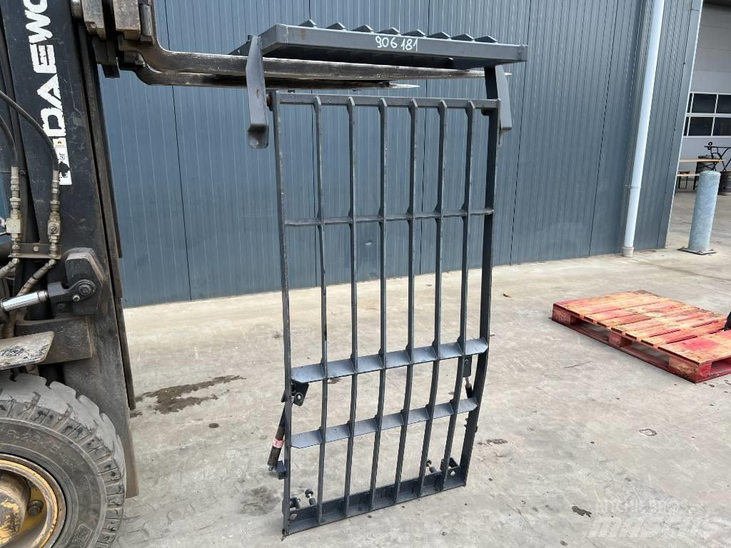 Doosan DX180 / DX225 Cabine si interior