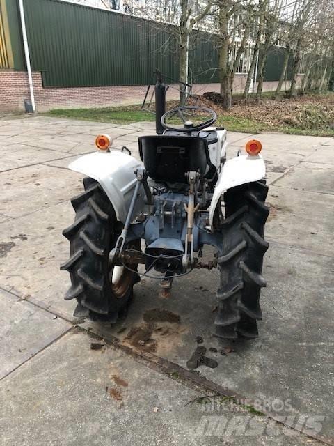  Kumiai ST1620 Tractoare compacte