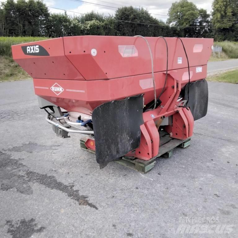 Kuhn Axis 40.1 Împrastierea mineralelor