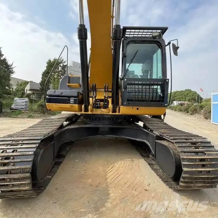 CAT 330D Excavatoare pe șenile
