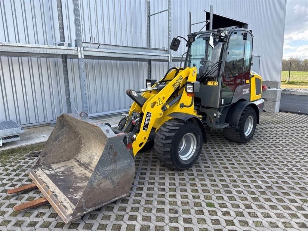 Wacker Neuson WL32 Incarcator pe pneuri