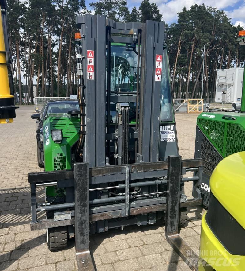 Combilift CB2500 Stivuitoare cu patru brate