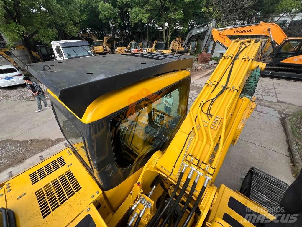 Komatsu PC 220 Excavatoare pe șenile
