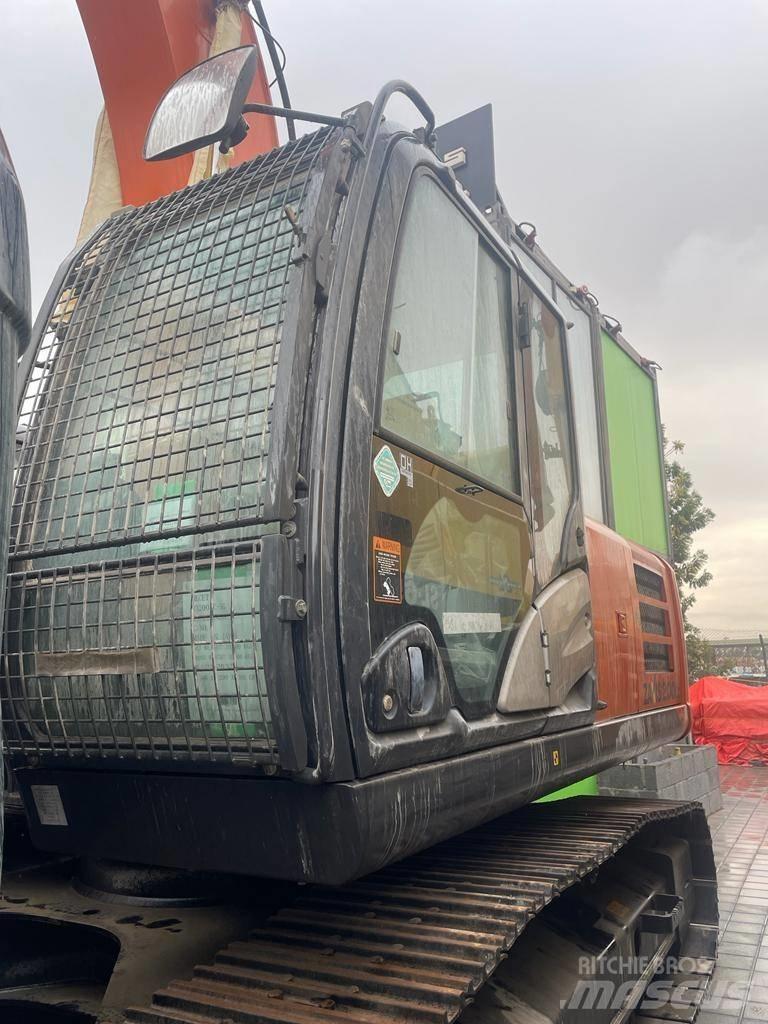 Hyundai HX 225SL Excavatoare pe șenile
