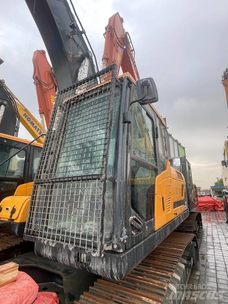 Hyundai HX 225SL Excavatoare pe șenile

