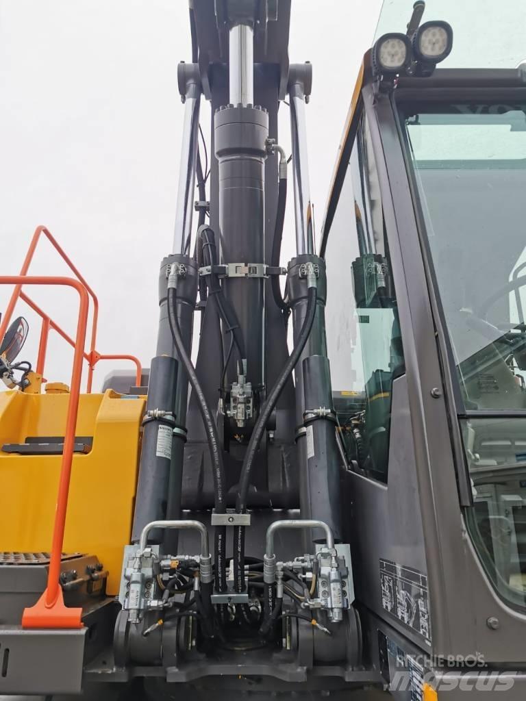Volvo EW160E Excavatoare cu roti