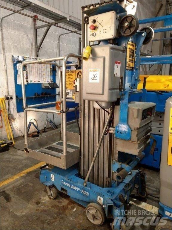 Genie AWP 30 DC Ascensoare verticale catarg