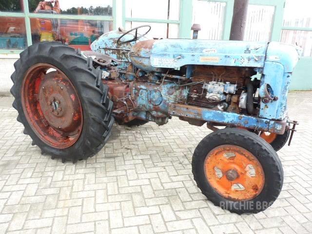 Fordson Major Tractoare