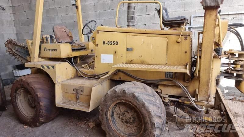 Vermeer V8550 Excavatoare de santuri
