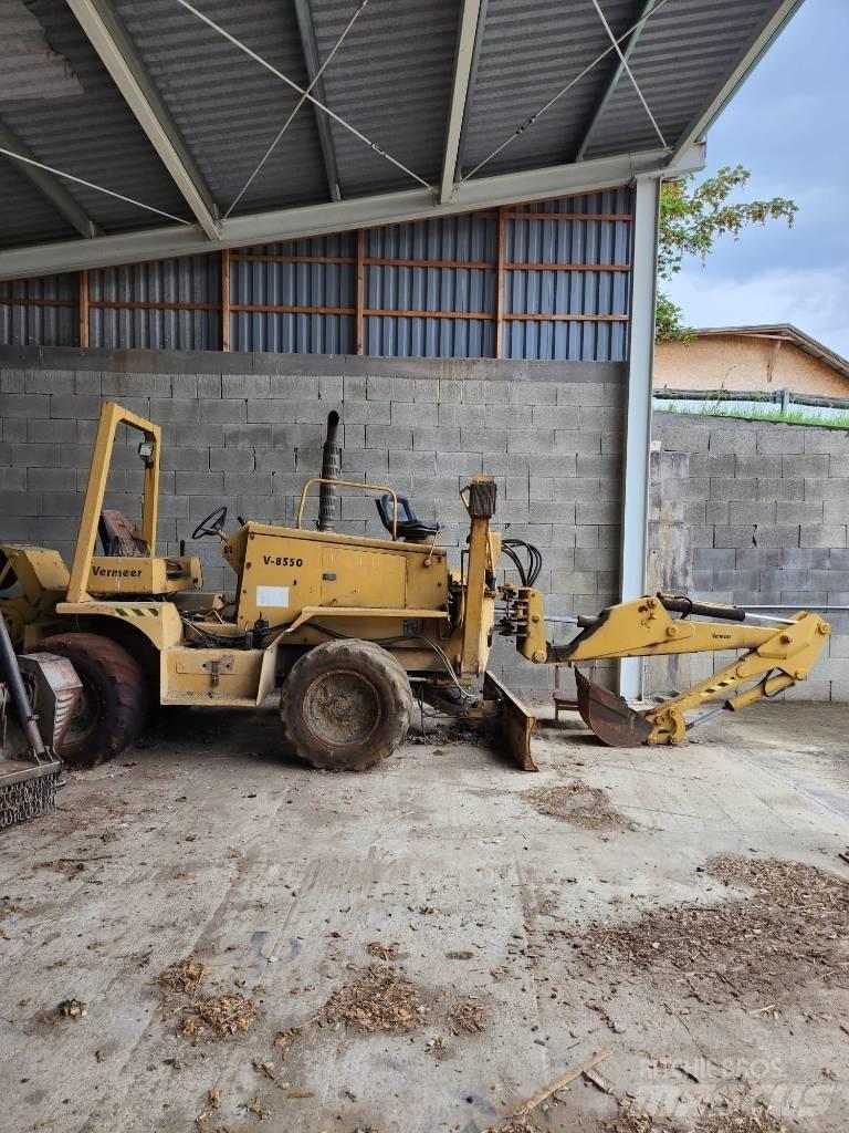 Vermeer V8550 Excavatoare de santuri