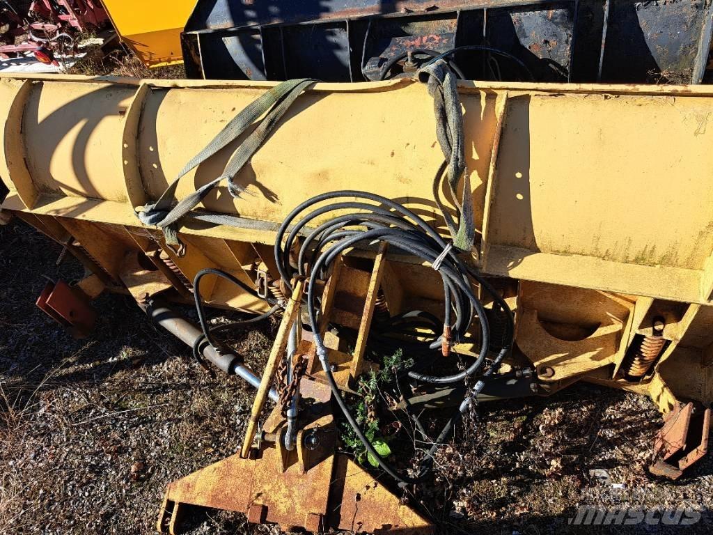  ukjent komunalskjær Alte masini si accesorii pentru încarcat si sapaturi