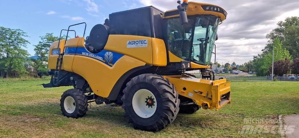 New Holland CX6.90 Combine de secerat