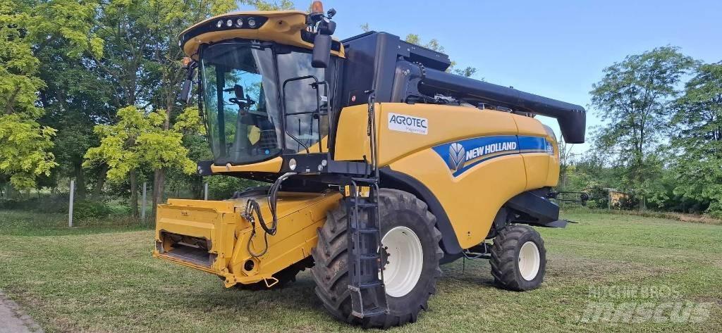 New Holland CX6.90 Combine de secerat