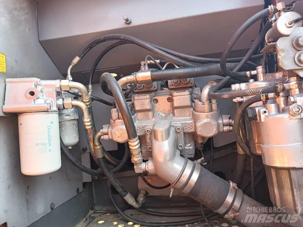 Hitachi ZX 200 Excavatoare 7t - 12t