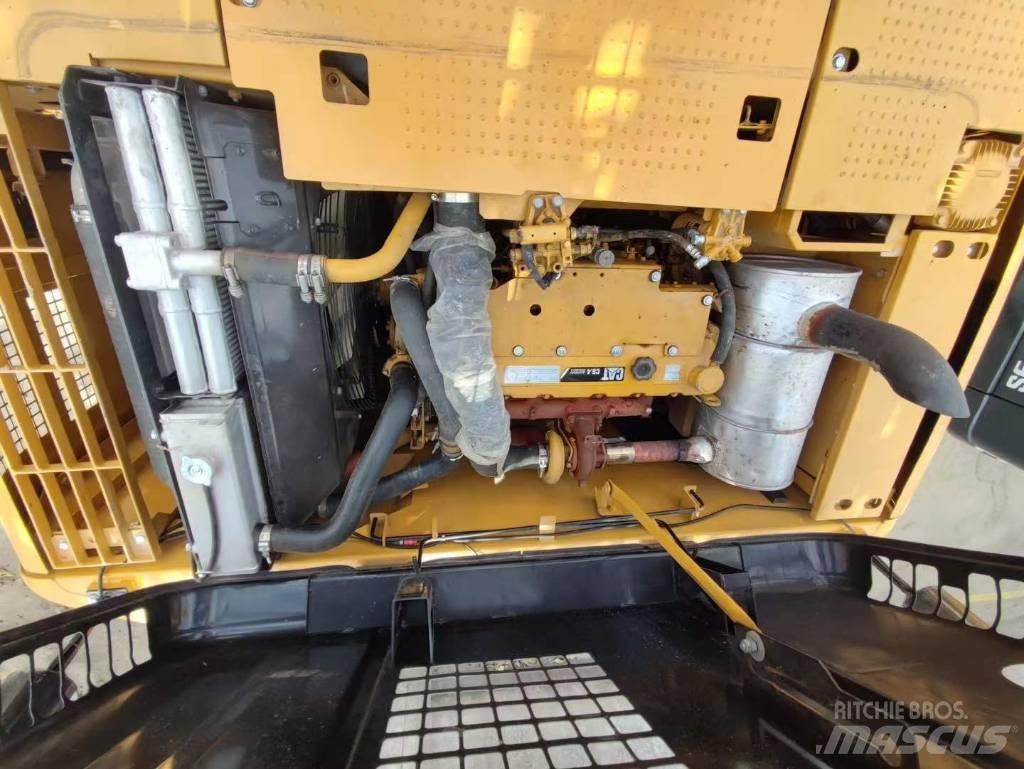 CAT 320D2 Excavatoare 7t - 12t