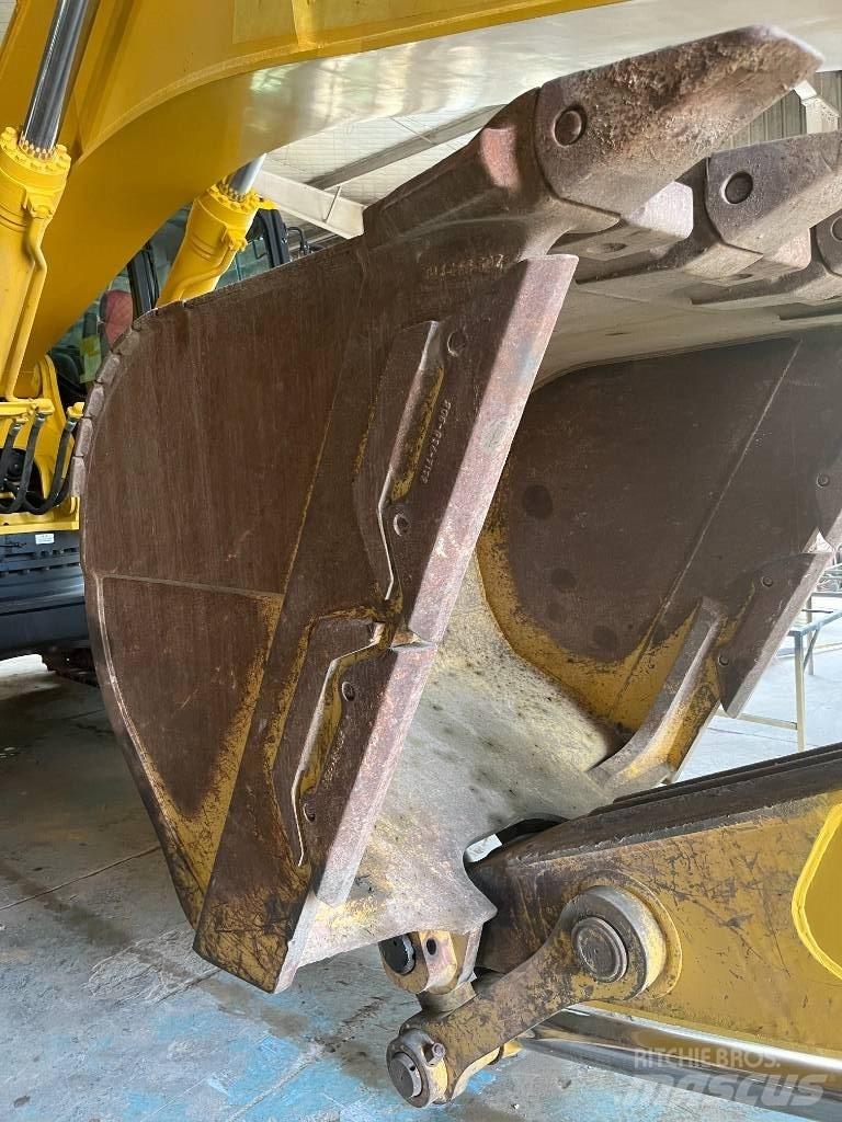 Komatsu PC 450 LC-8 Excavatoare pe șenile
